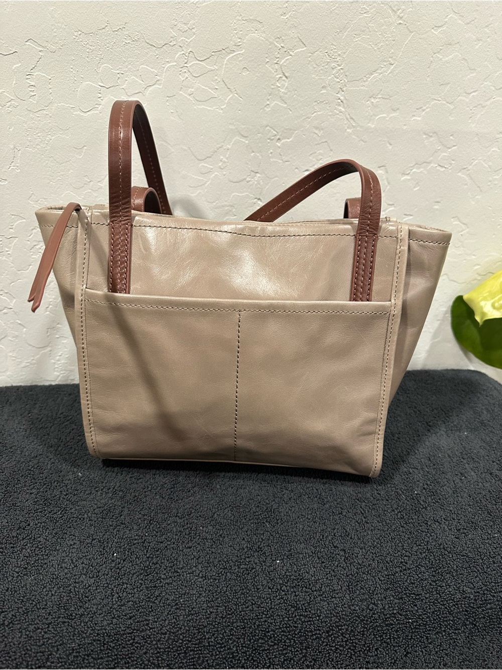 HOBO Leather Shoulder/Tote Bag in Taupe with Brown Handles